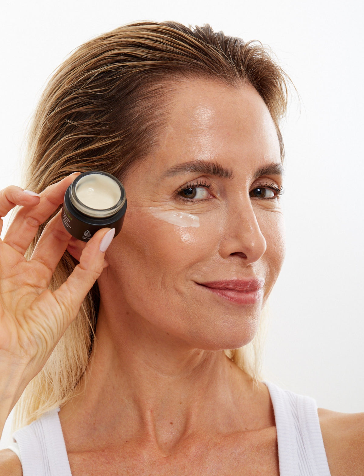 Contorno de ojos Youthful Eyes de The Glow Factor, de efecto anti-age, que actua suavizando líneas y bolsas